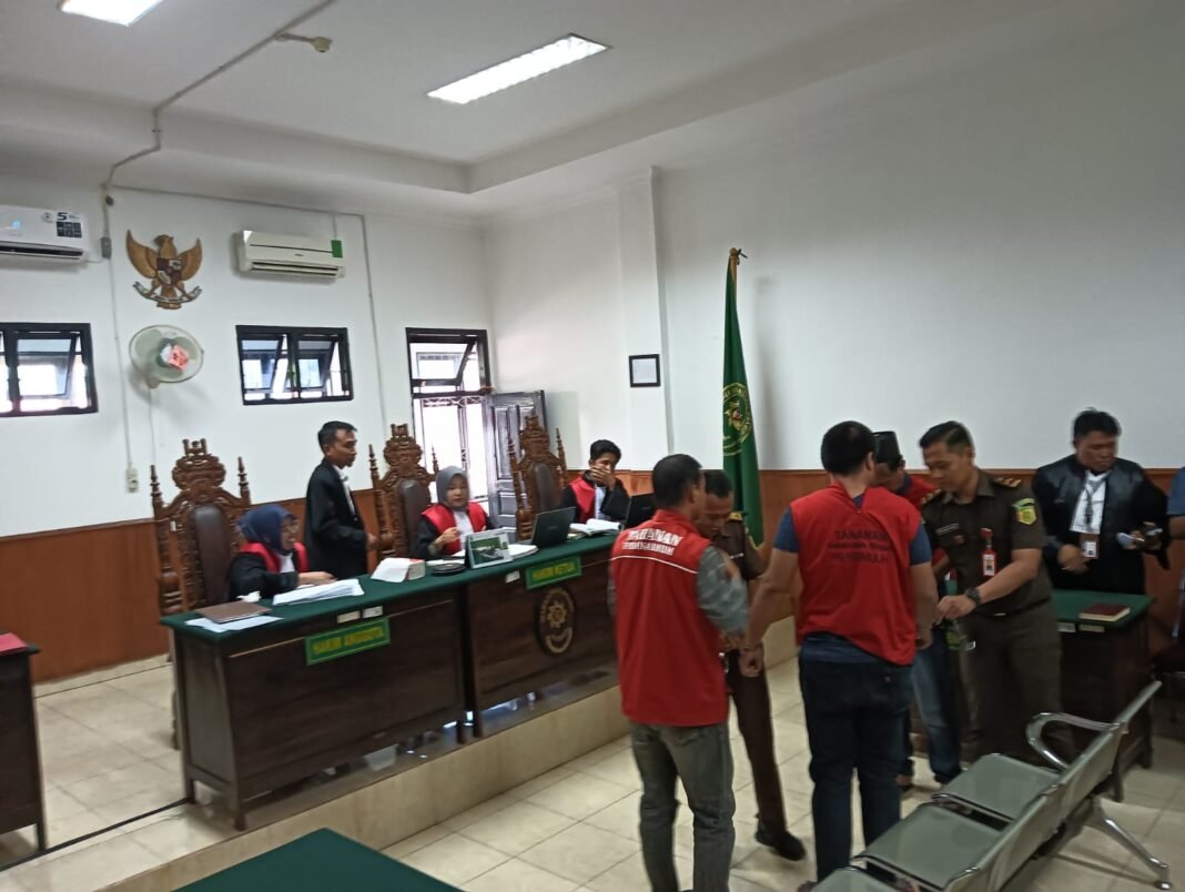 Tiga Sahabat IWO Indonesia Didakwa Lakukan Pemerasan, Ketum IWO Indonesia Langsung Turun Tangan Ke PN Prabumulih Berikan Advokasi