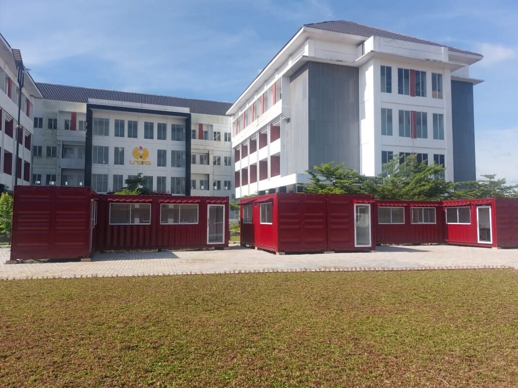 Puluhan Ruang Kelas Kabin Siap Digunakan, Rektor Ade Maman Ngaku Puas : Branding Unik Unsika