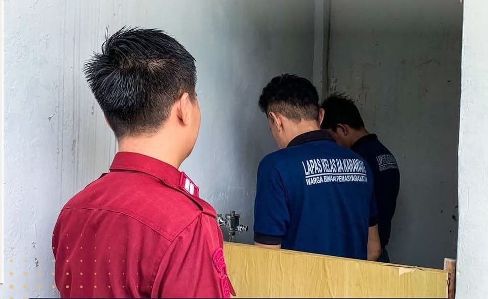 Pastikan Bebas Narkoba, 26 Warga Binaan Lapas Karawang Lolos Tes Urine
